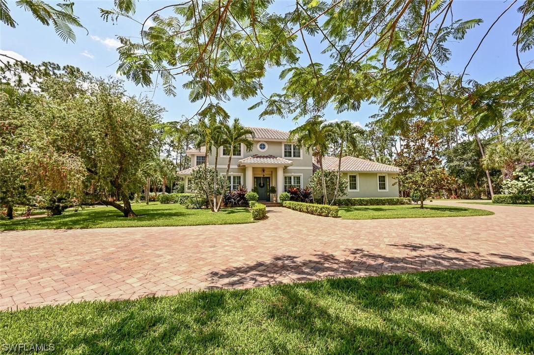 5574 Dogwood Way, Naples, FL 34116