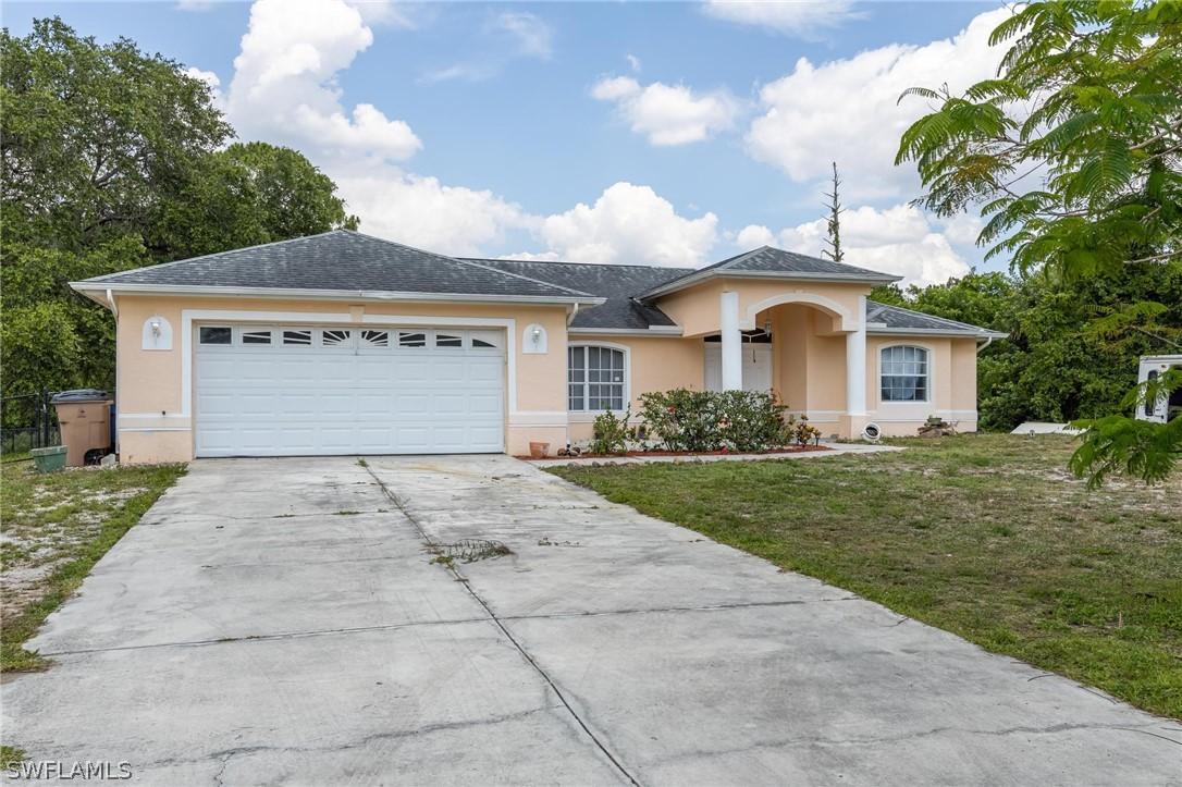 604 Richmond Ave., Lehigh Acres, FL 33972
