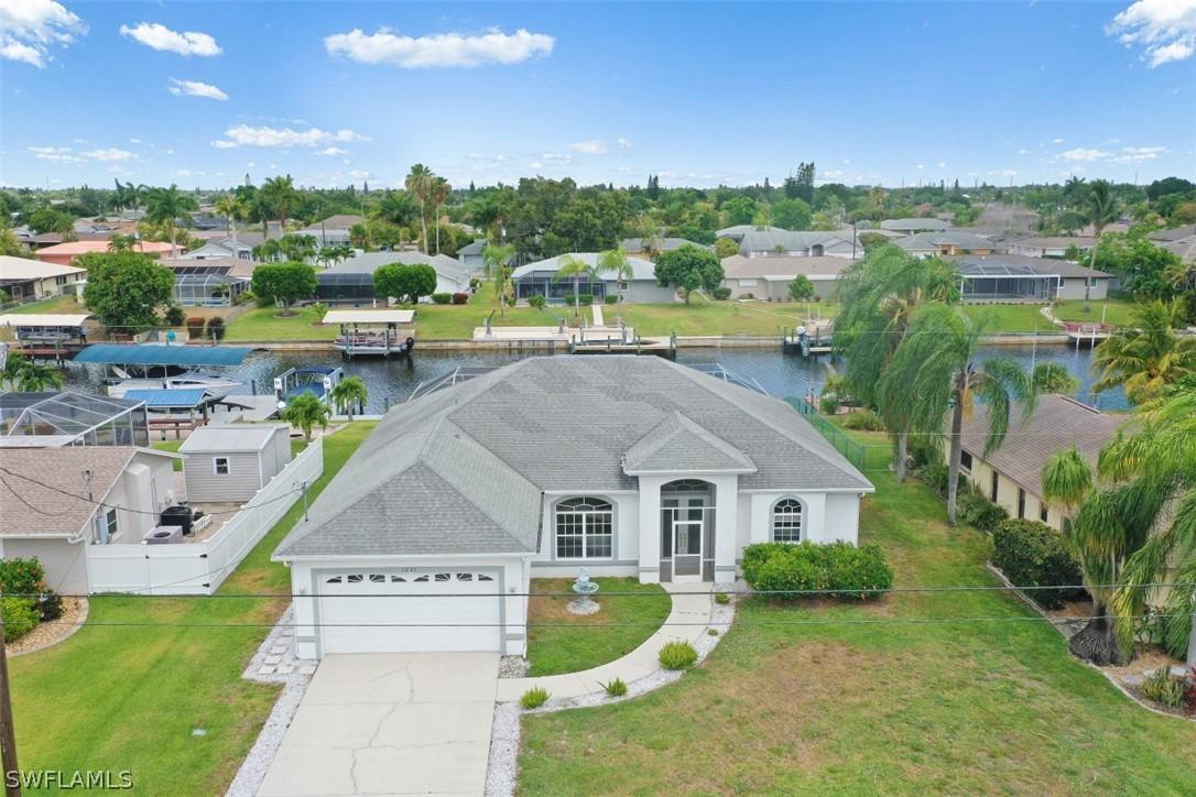 1221 SE 36th Ter., Cape Coral, FL 33904