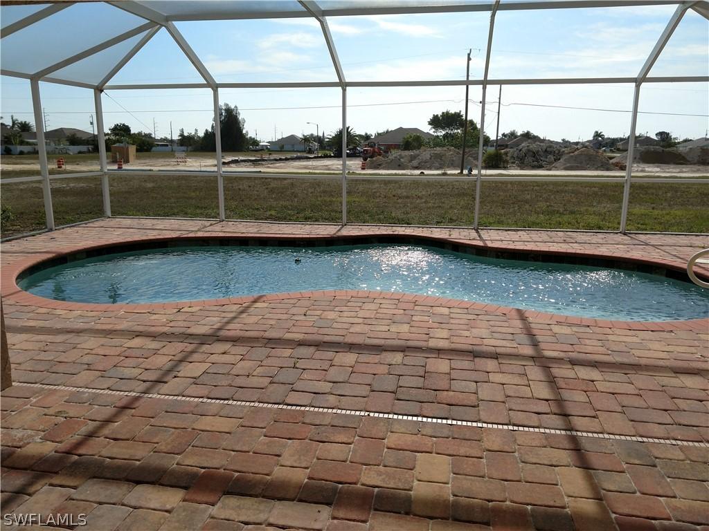 621 NW 7th Ave., Cape Coral, FL 33993