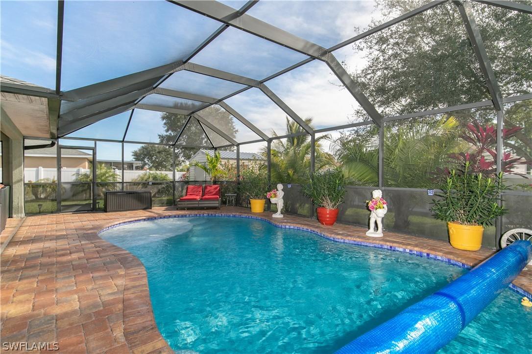 4137 NE 9th Pl., Cape Coral, FL 33909