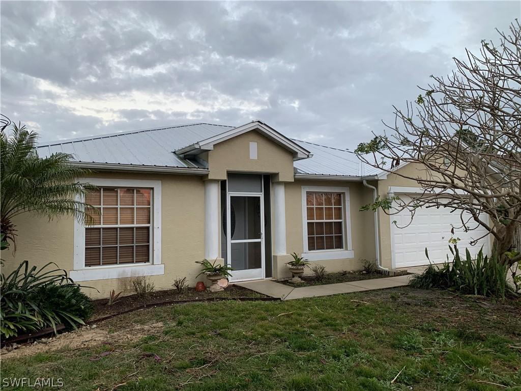 1404 Acacia Ave., Lehigh Acres, FL 33972