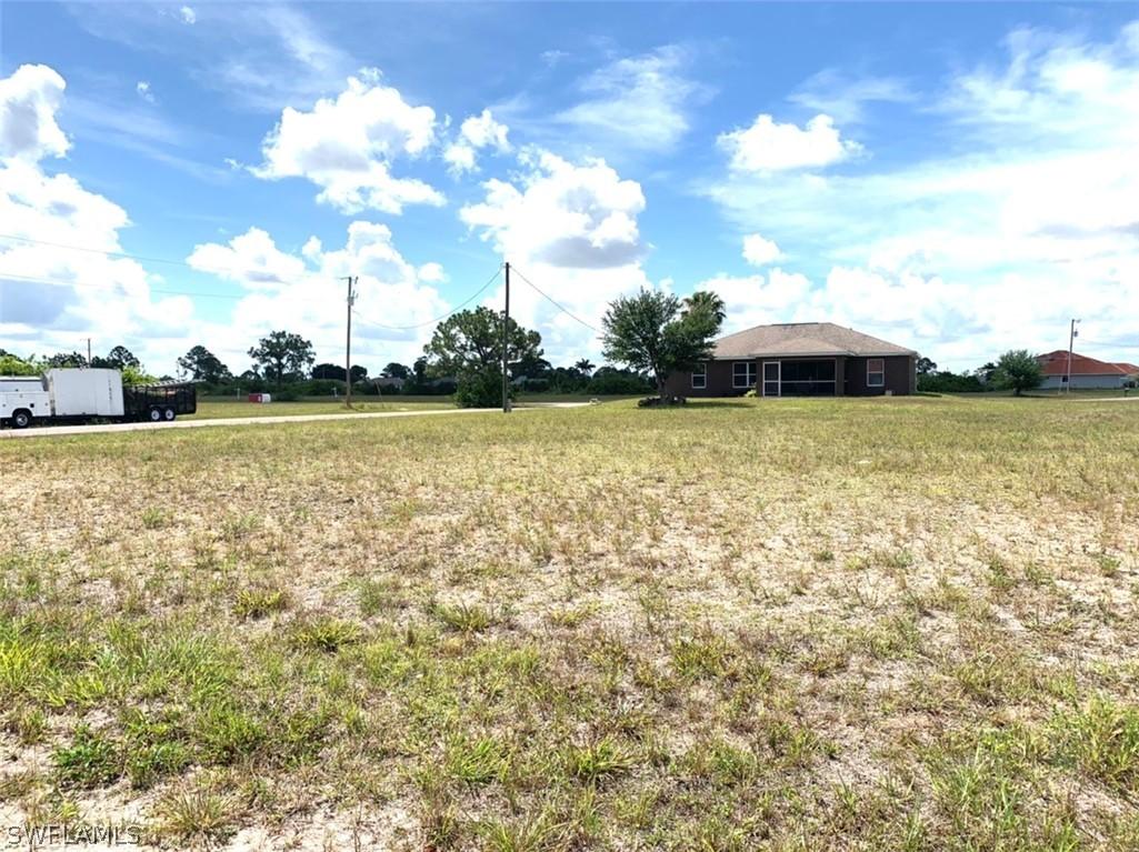 4171 NE 8th Pl., Cape Coral, FL 33909