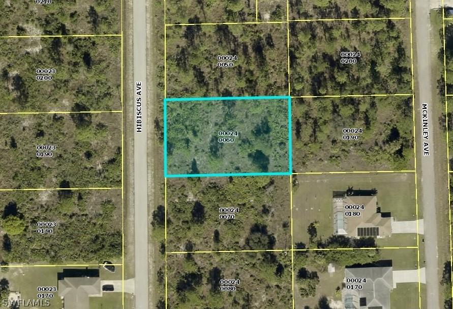 912 Hibiscus Ave., Lehigh Acres, FL 33972