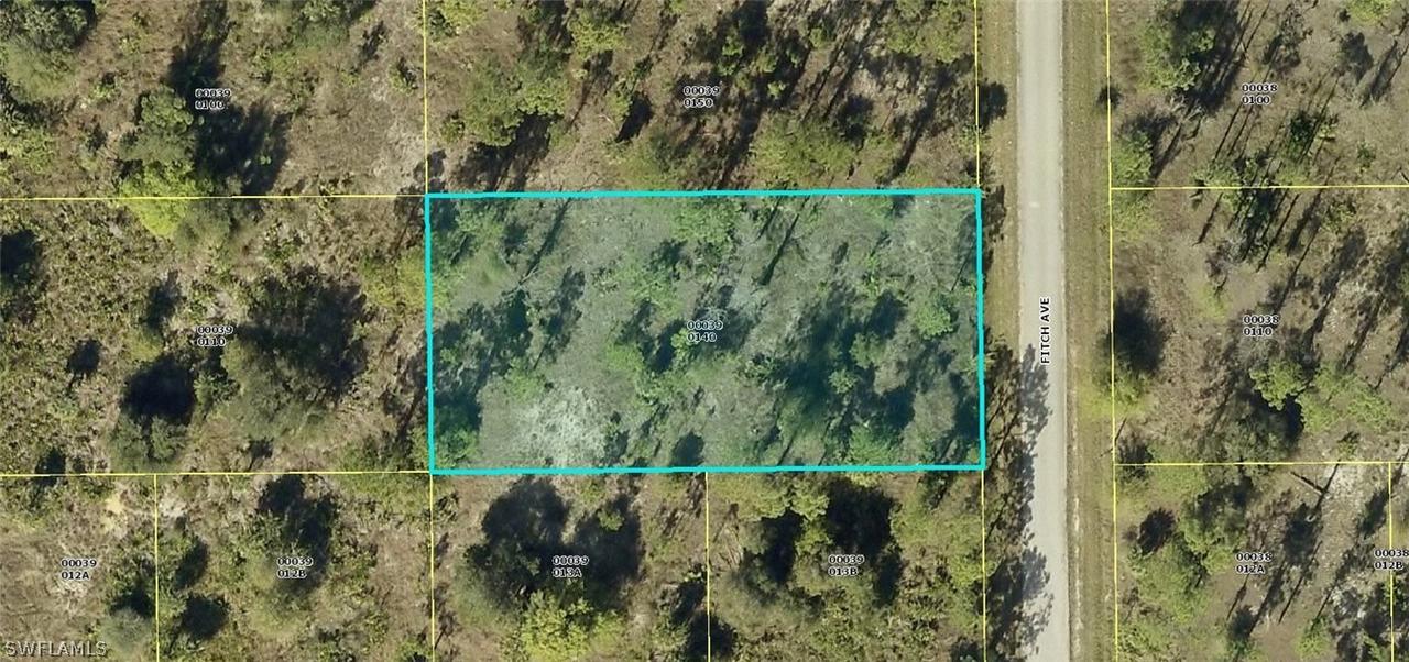 303 Fitch Ave., Lehigh Acres, FL 33936