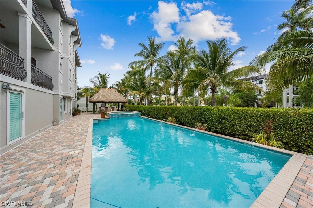 863 9th Ave. #202, Naples, FL 34102