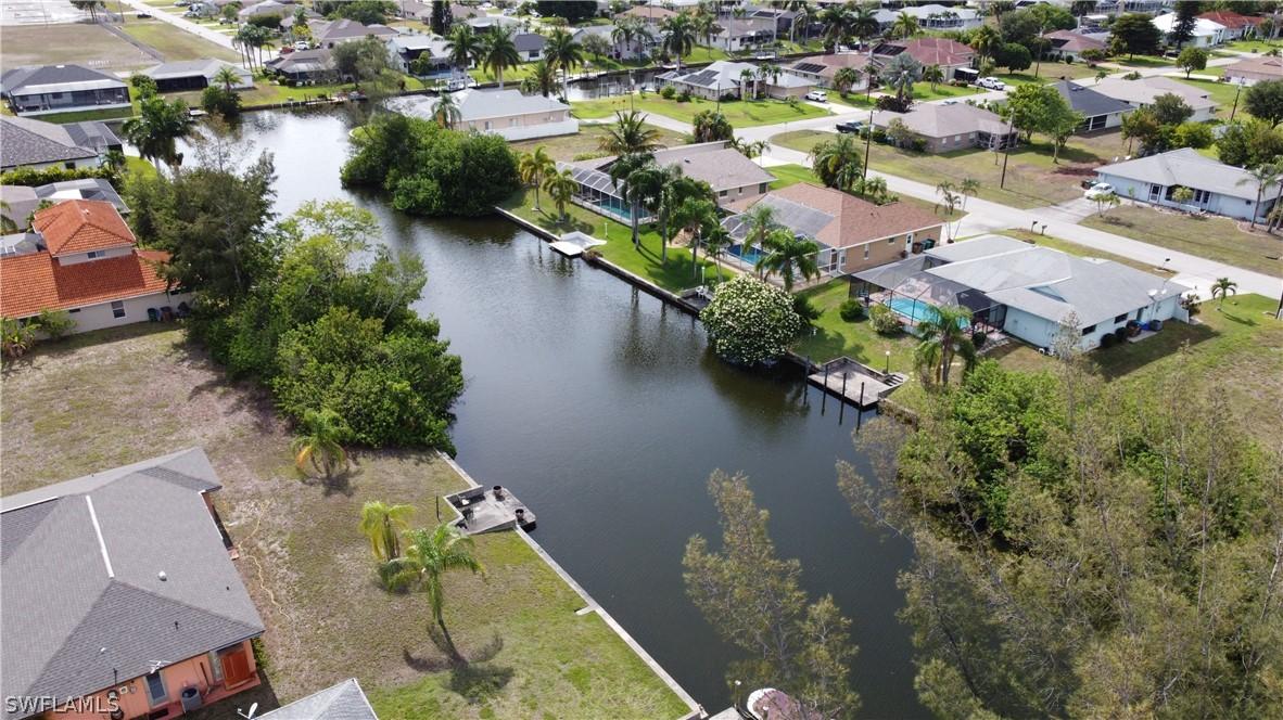 123 SW 35th Ter., Cape Coral, FL 33914