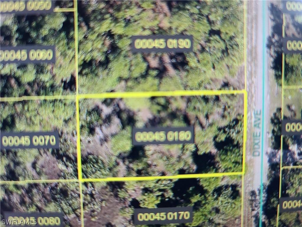 1511 Dixie Ave., Lehigh Acres, FL 33972