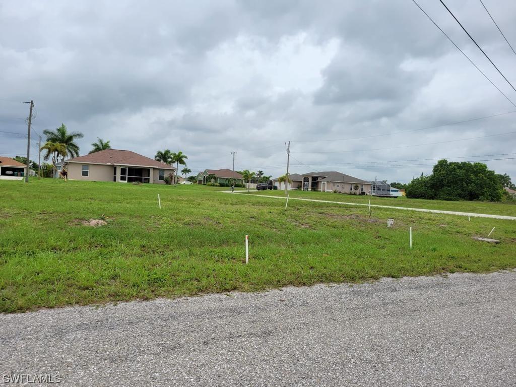 307 NW 9th Ter., Cape Coral, FL 33993