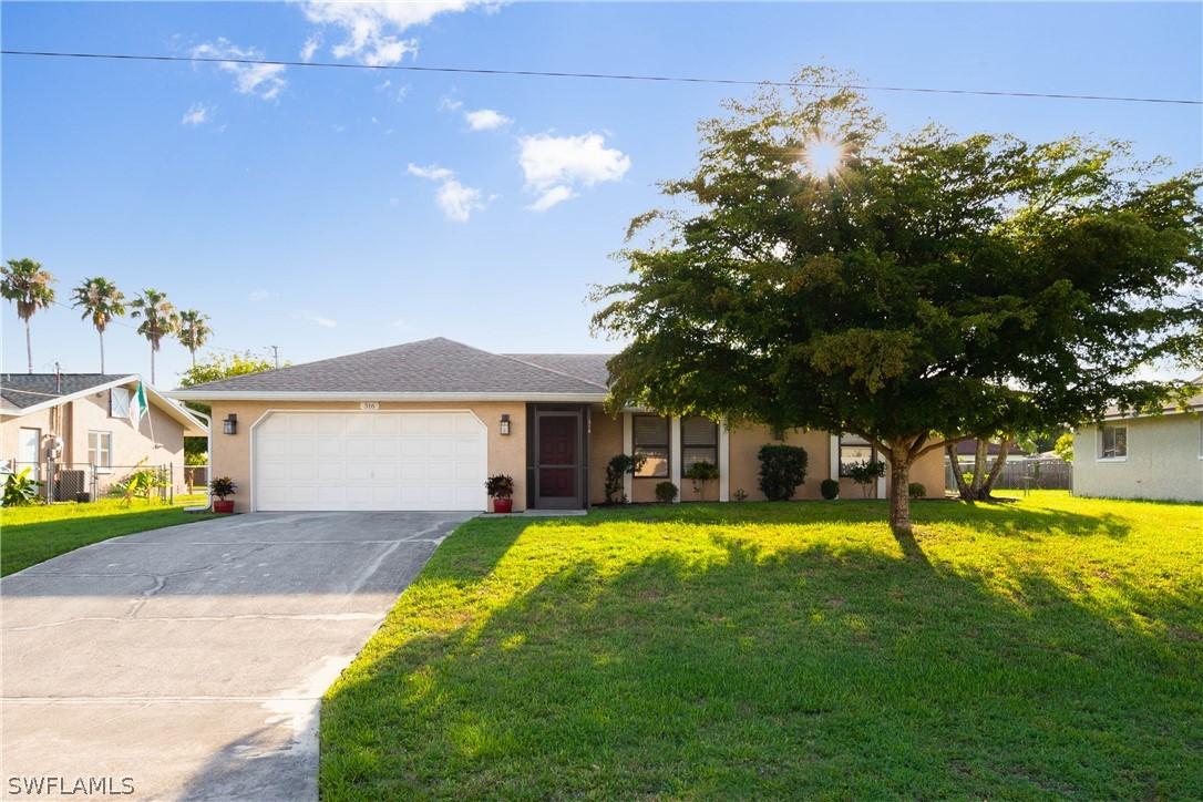316 SE 17th Pl., Cape Coral, FL 33990