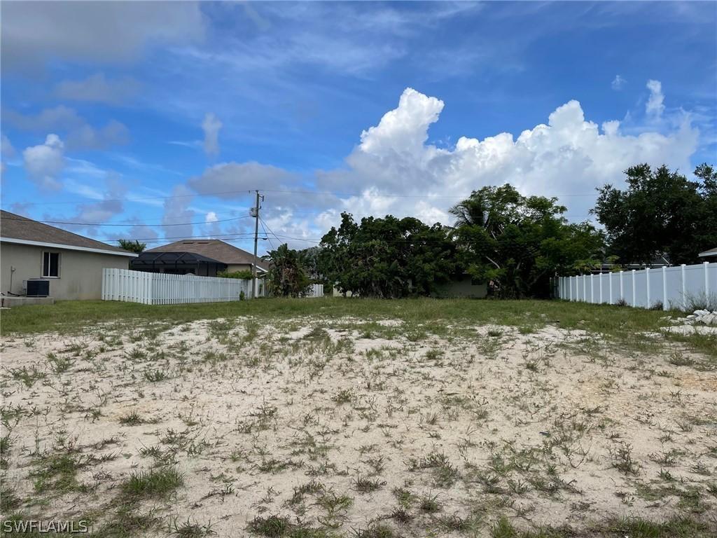 4222 SW 14th Pl., Cape Coral, FL 33914