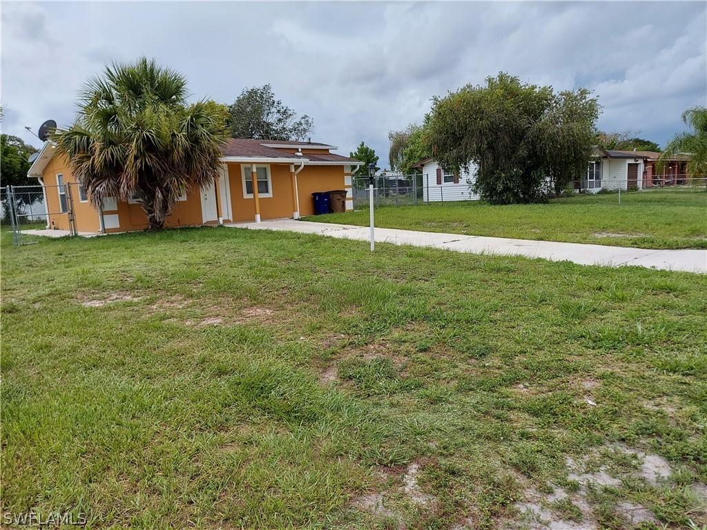 420 Canyon Dr., Lehigh Acres, FL 33936