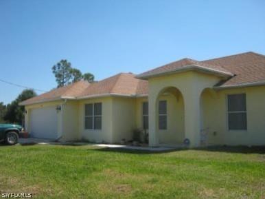427 Lambda Ave., Lehigh Acres, FL 33974