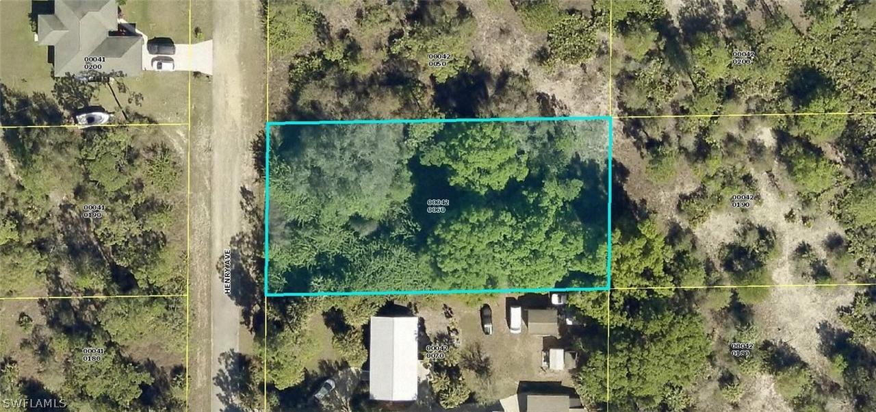 1512 Henry Ave., Lehigh Acres, FL 33972