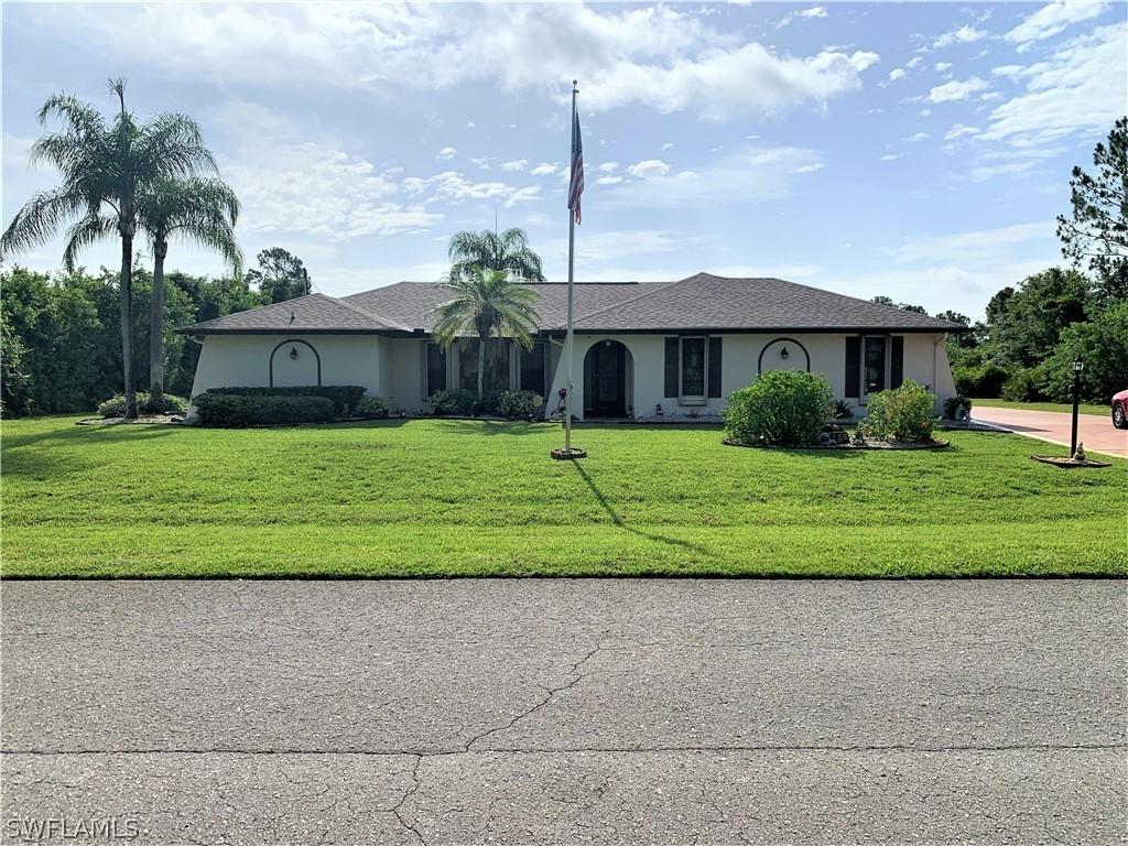 604 Clayton Ave., Lehigh Acres, FL 33972