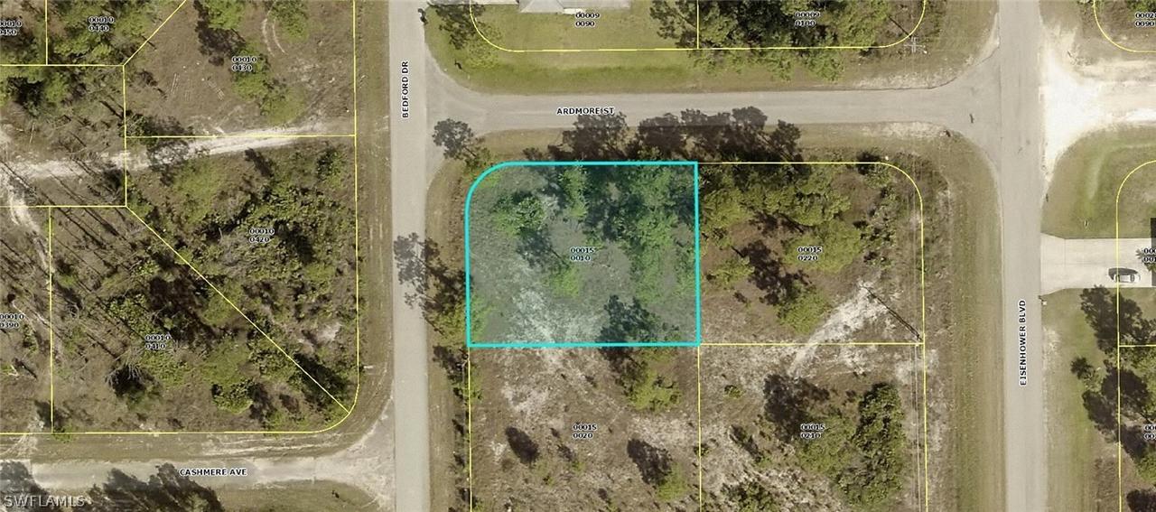 749/751 Bedford Dr., Lehigh Acres, FL 33974