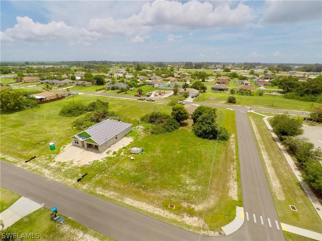 338 SW 28th Pl., Cape Coral, FL 33991