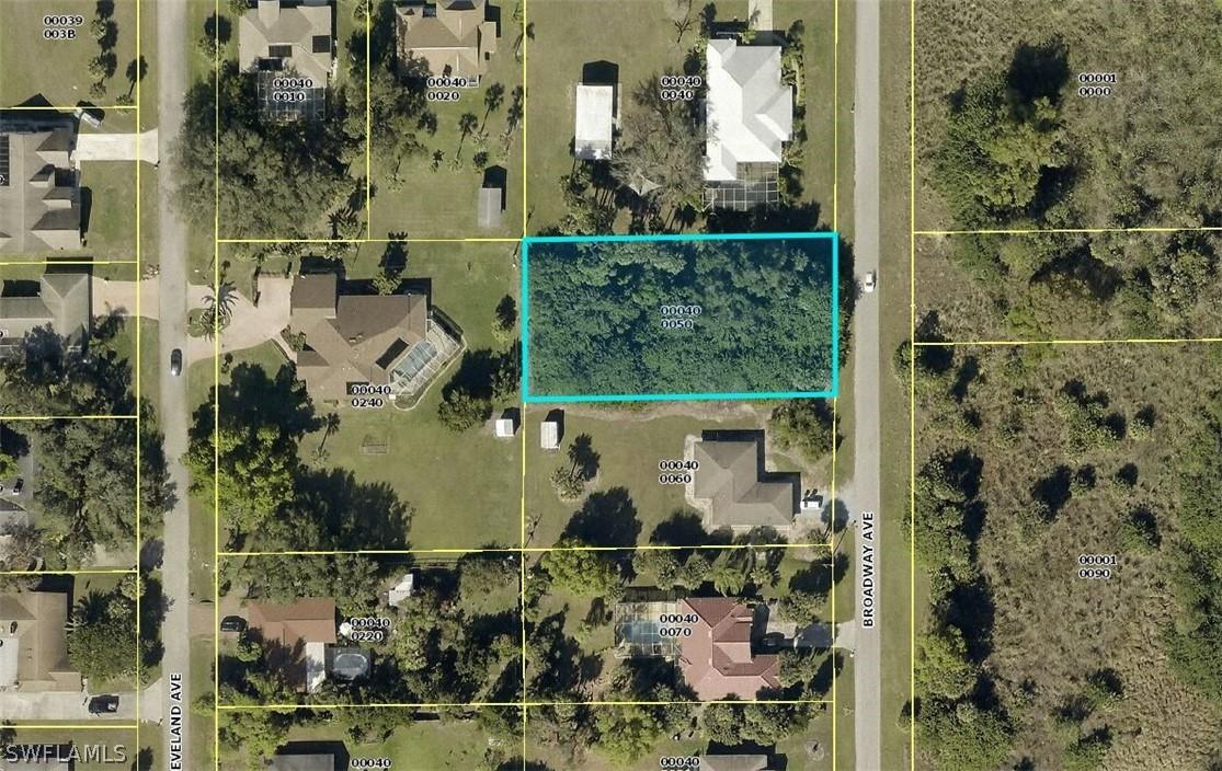 319 Broadway Ave., Lehigh Acres, FL 33936