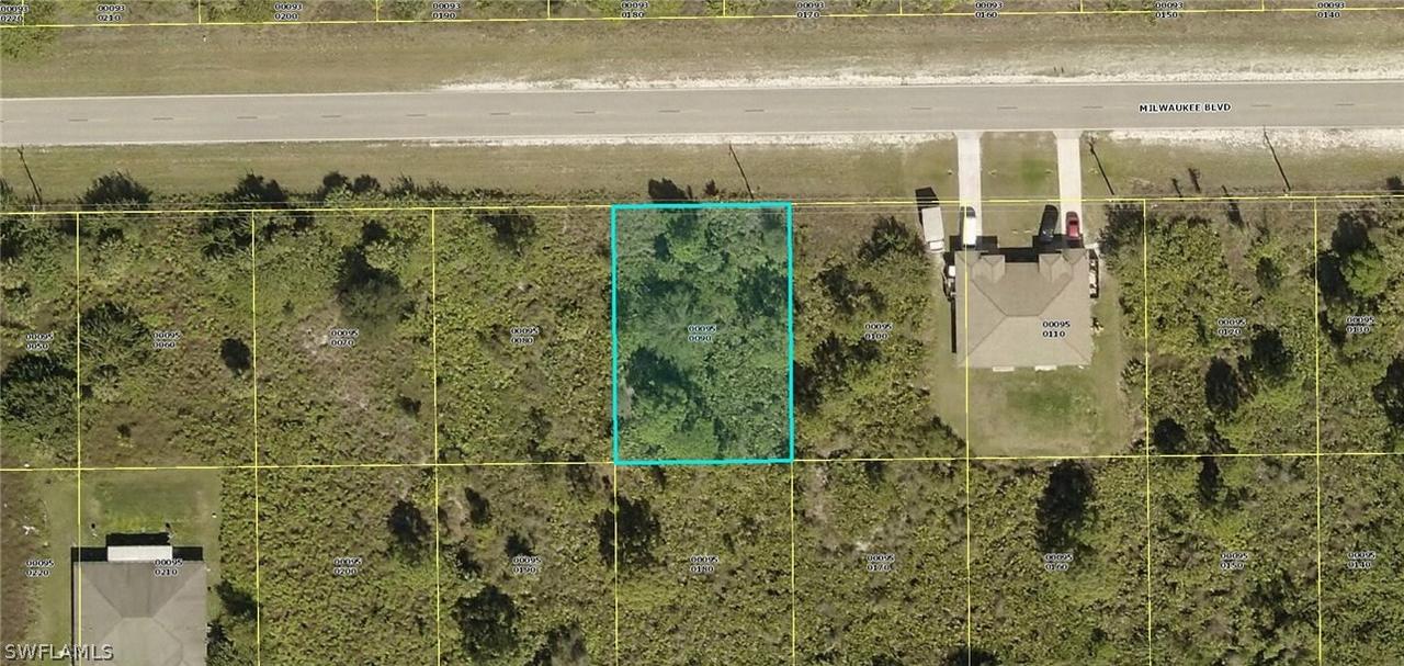 868 /870 Milwaukee Blvd., Lehigh Acres, FL 33974