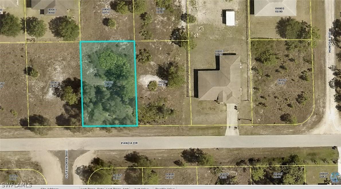 923 Panda Dr., Lehigh Acres, FL 33974