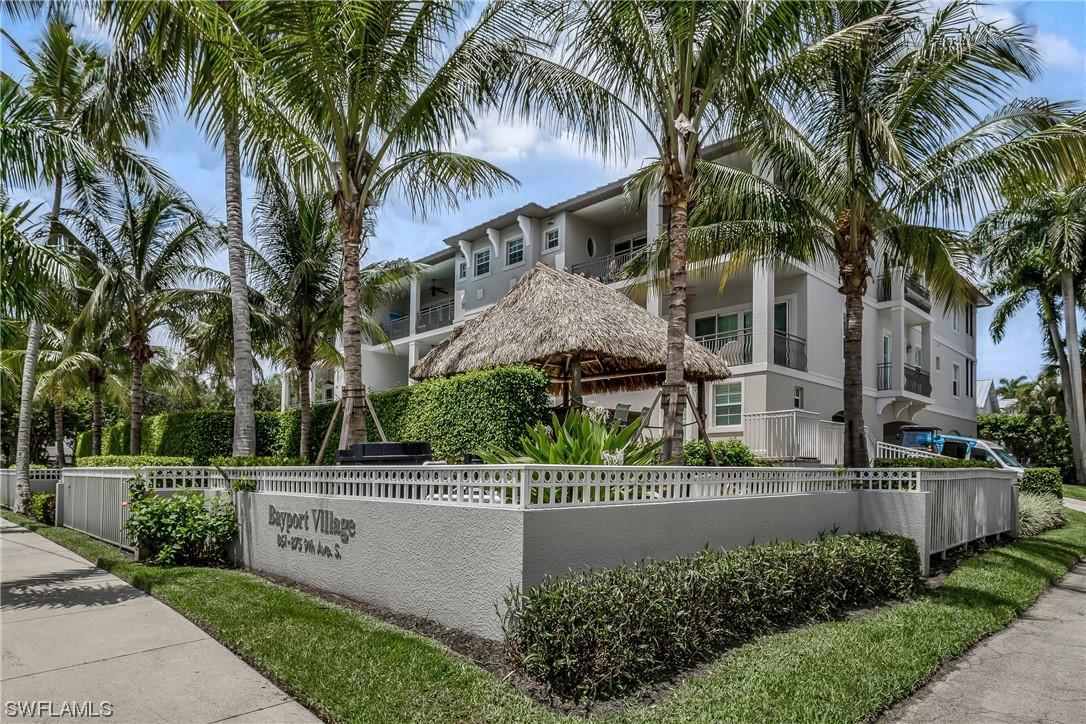 865 9th Ave. #201, Naples, FL 34102