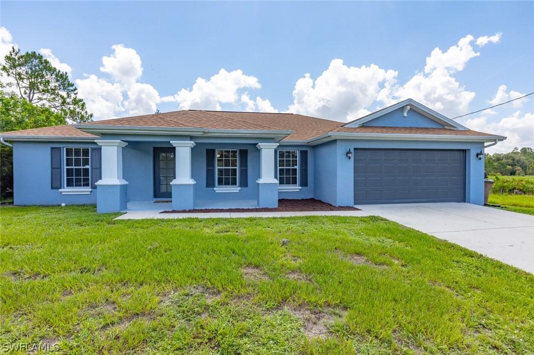 453 Hedgewood St., Lehigh Acres, FL 33974