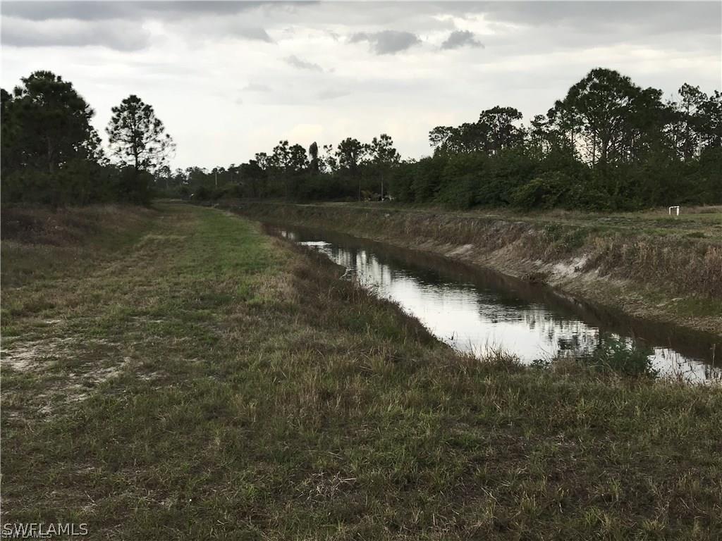 517 Osage Ave., Lehigh Acres, FL 33974