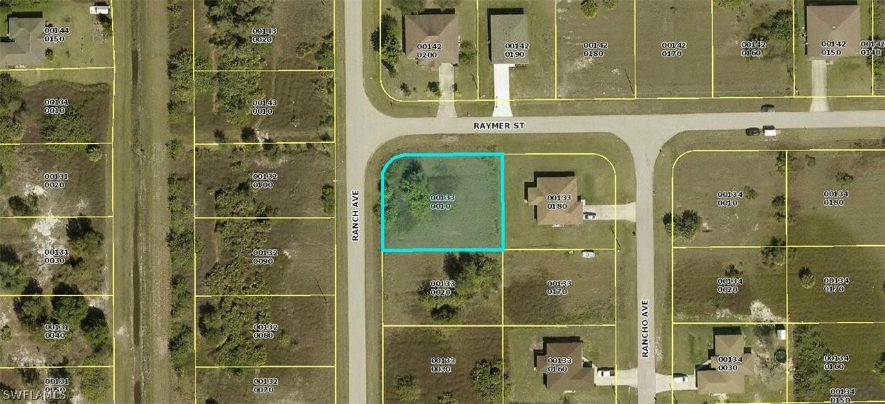 335 Ranch Ave., Lehigh Acres, FL 33974