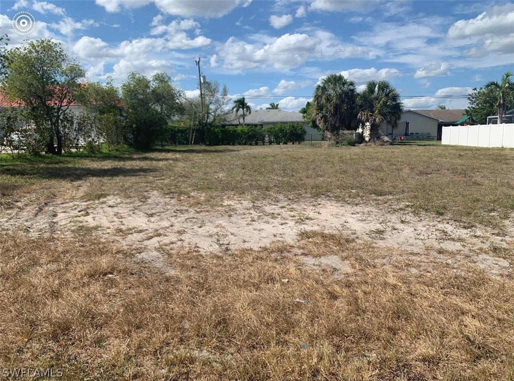 117 Nicholas Pkwy., Cape Coral, FL 33991