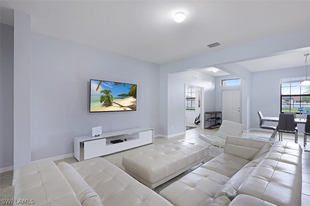 1814 SW 22nd St., Cape Coral, FL 33991