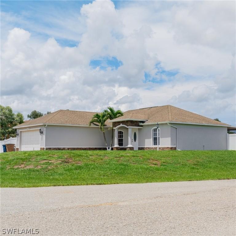 399 Pennfield Ave., Lehigh Acres, FL 33974