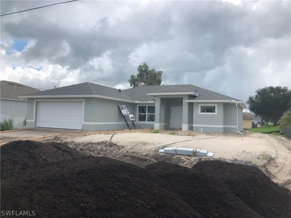 1122 Carlfield Ave., Lehigh Acres, FL 33971