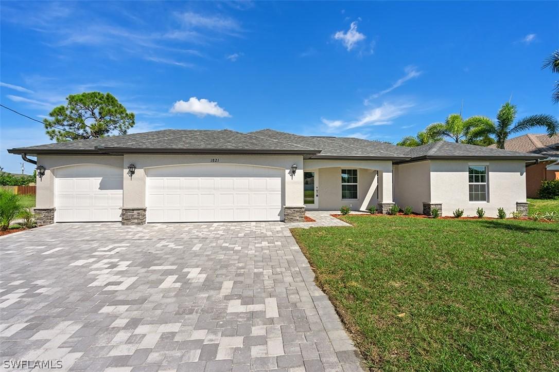 829 SE 4th Pl., Cape Coral, FL 33990