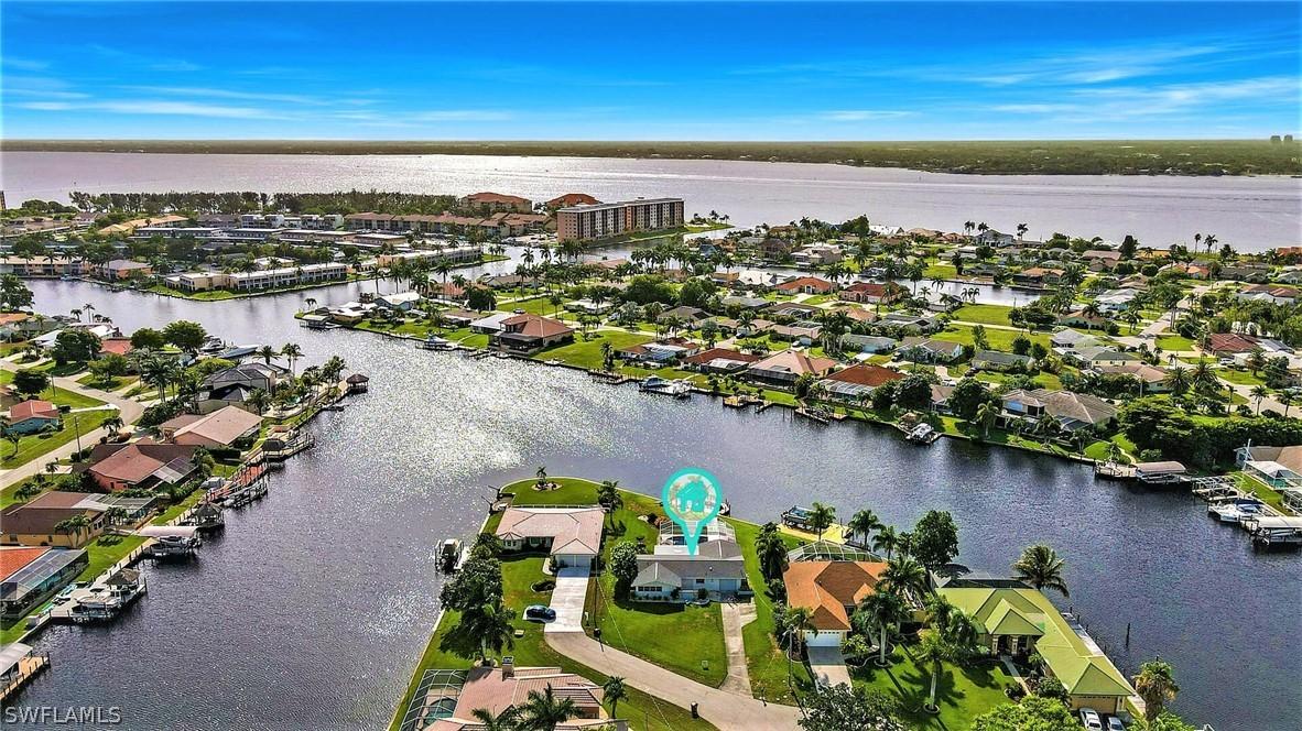 1741 SE 44th Ter., Cape Coral, FL 33904