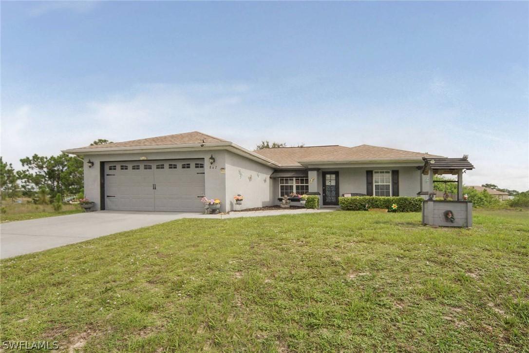 847 Palomino St., Lehigh Acres, FL 33974