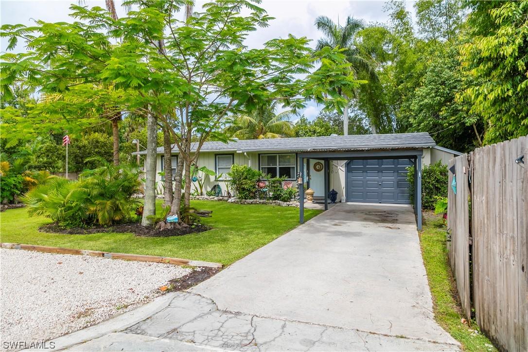 4980 Palmetto Ct., Naples, FL 34112