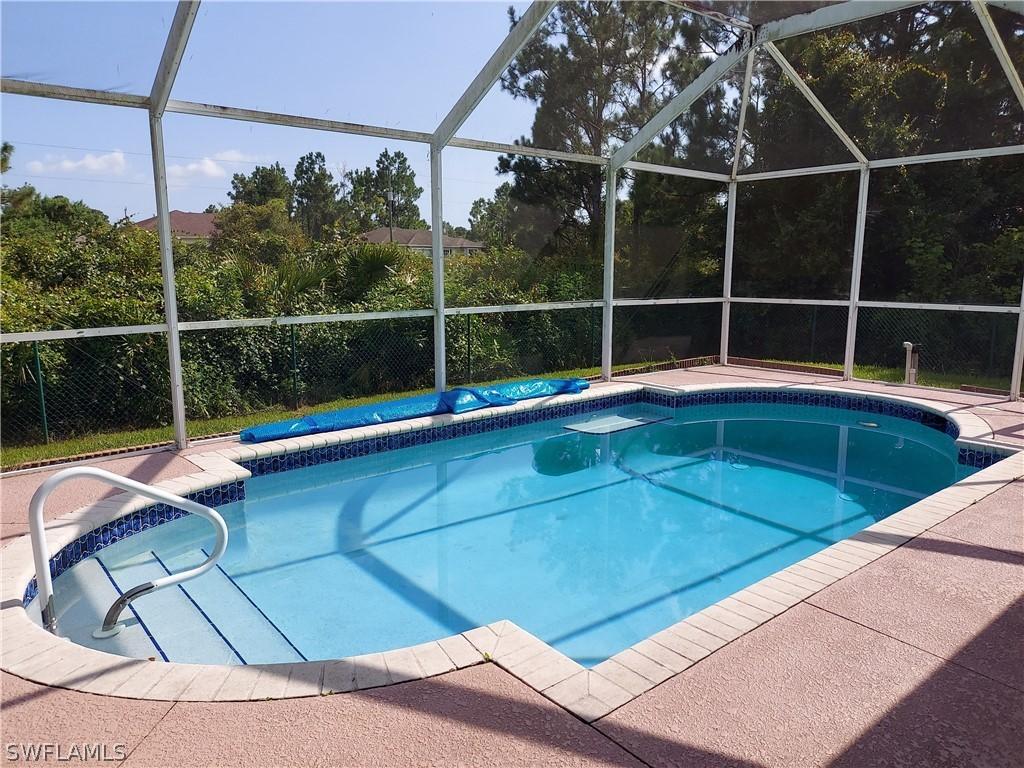 852 Chezy St., Lehigh Acres, FL 33974