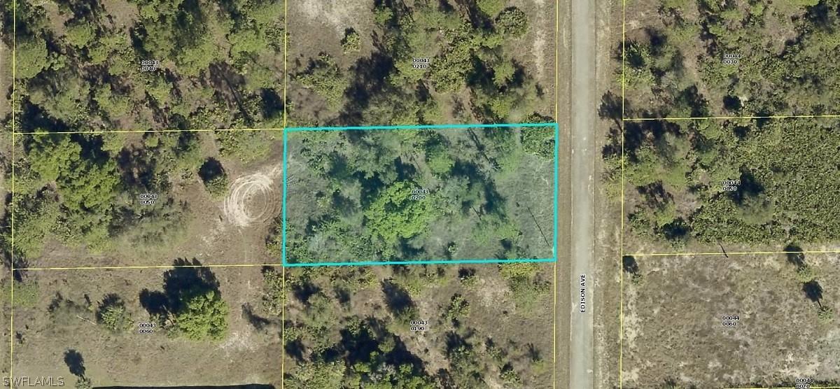 1515 Edison Ave., Lehigh Acres, FL 33972