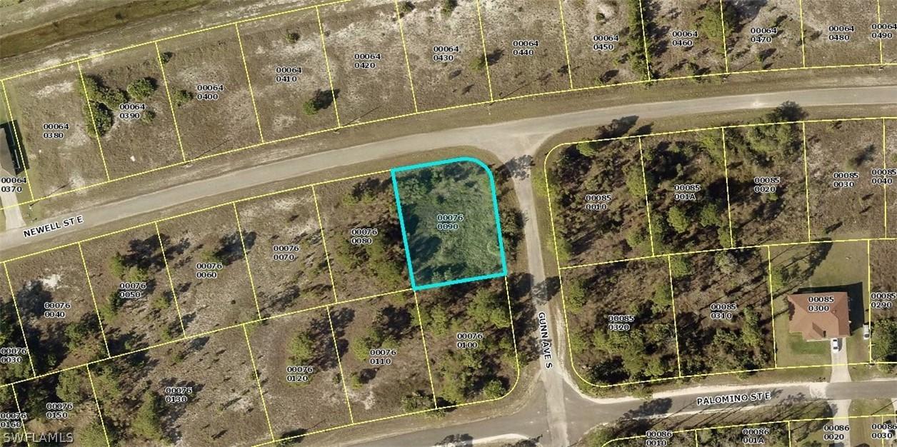 824 Newell St., Lehigh Acres, FL 33974