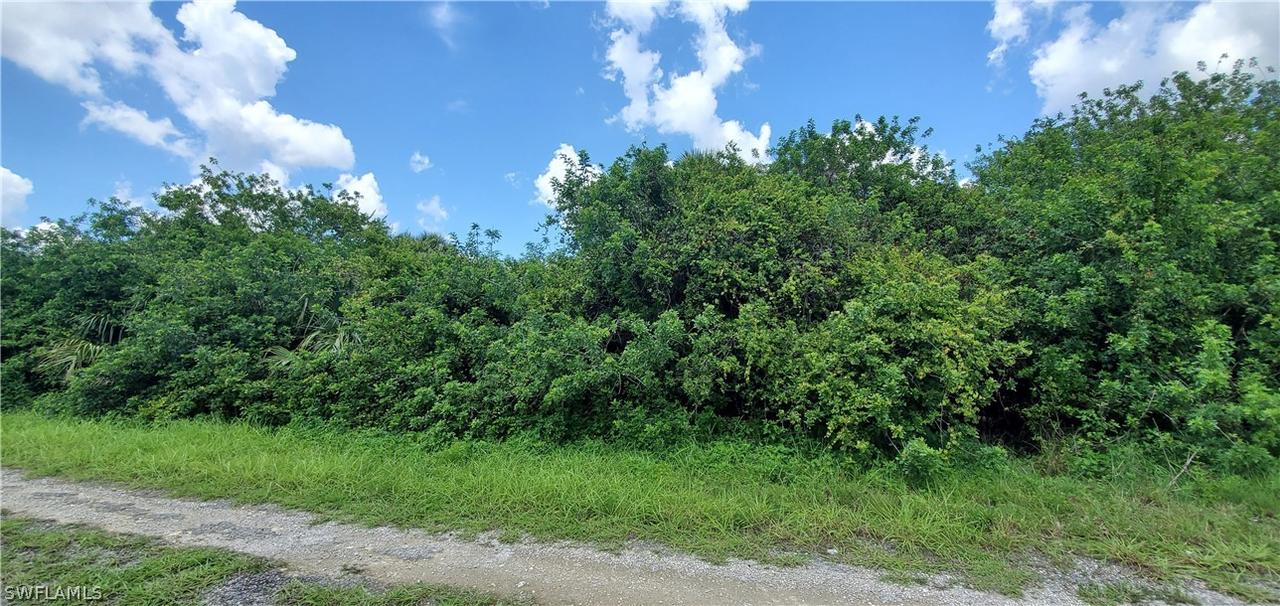 1405 Fitch Ave., Lehigh Acres, FL 33972