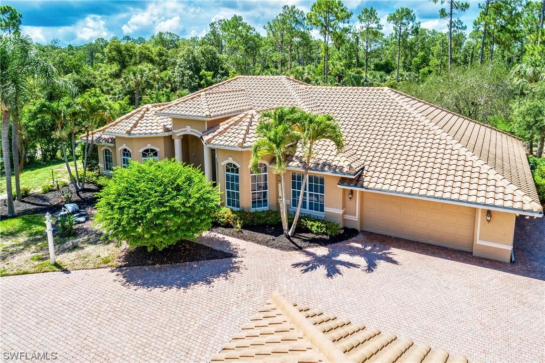 4430 Pine Ridge Rd., Naples, FL 34119