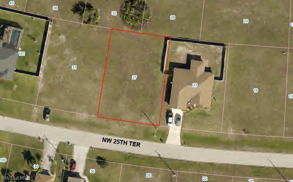 27 NW 25th Ter., Cape Coral, FL 33993