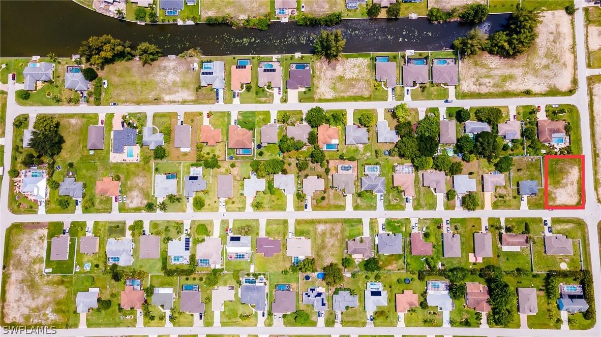 710 SW 27th Ter., Cape Coral, FL 33914