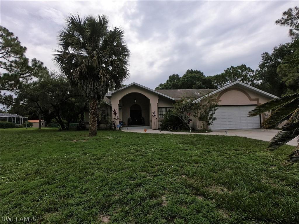 16 Hamilton Ave., Lehigh Acres, FL 33936