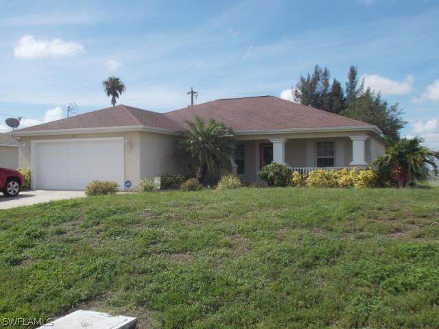 818 NE 18th Ter., Cape Coral, FL 33909