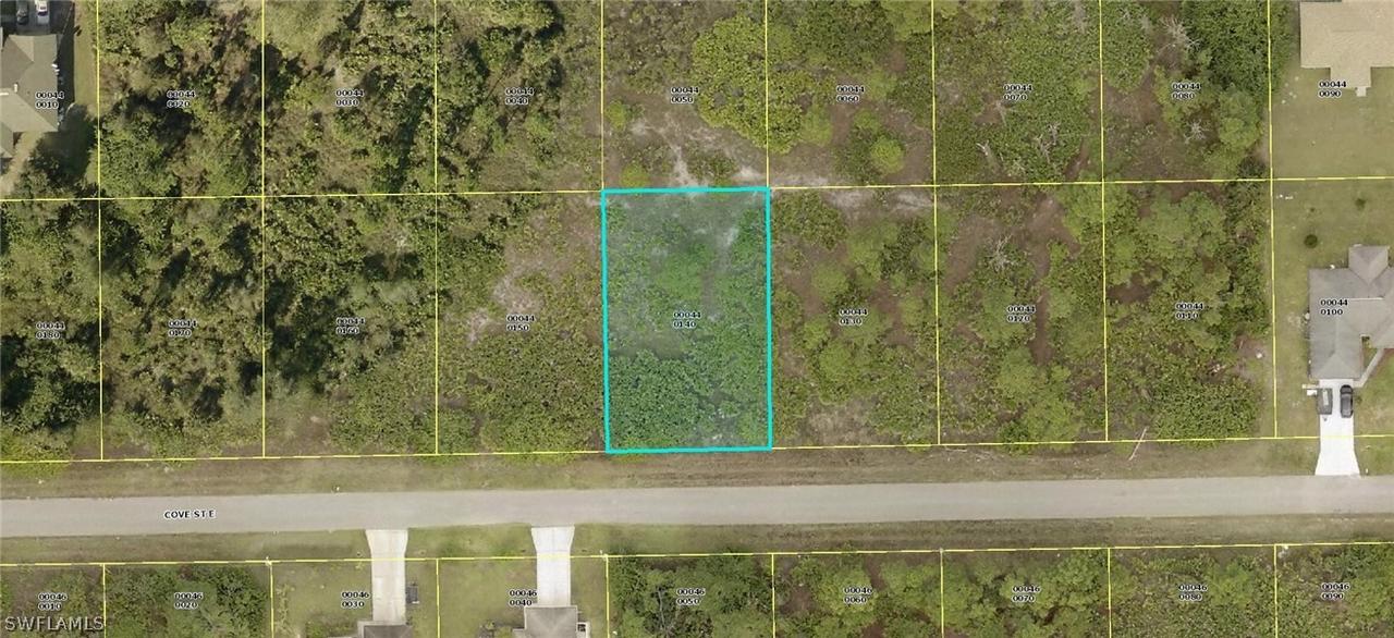 1135 Cove St., Lehigh Acres, FL 33974