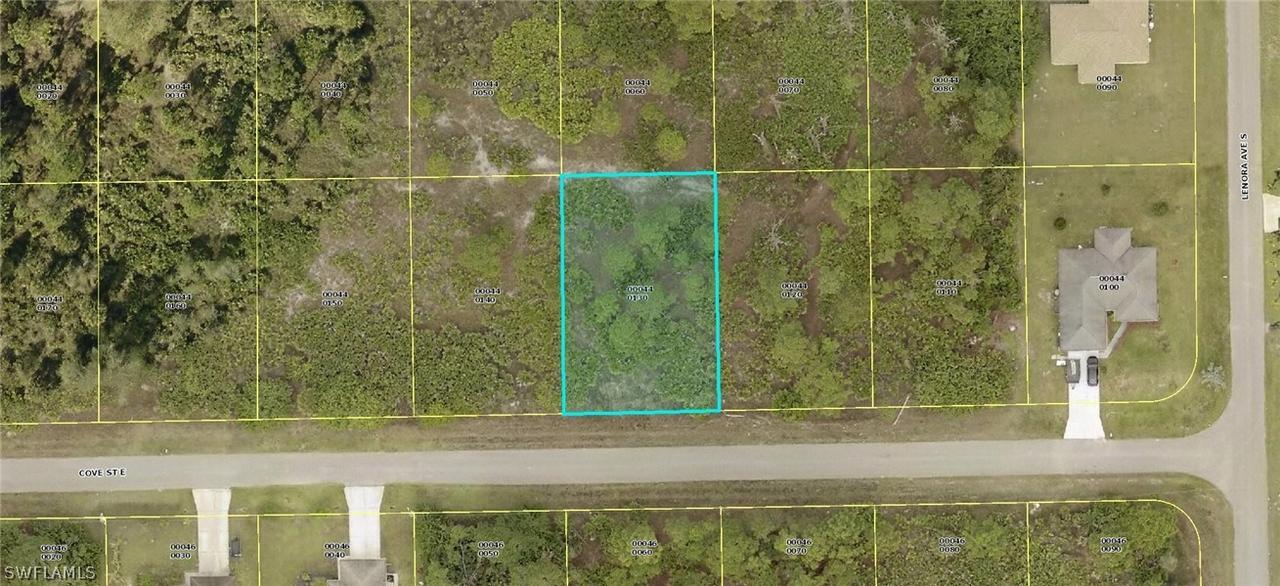 1137 Cove St., Lehigh Acres, FL 33974