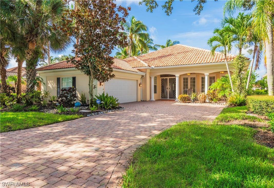4373 Queen Elizabeth Way, Naples, FL 34119