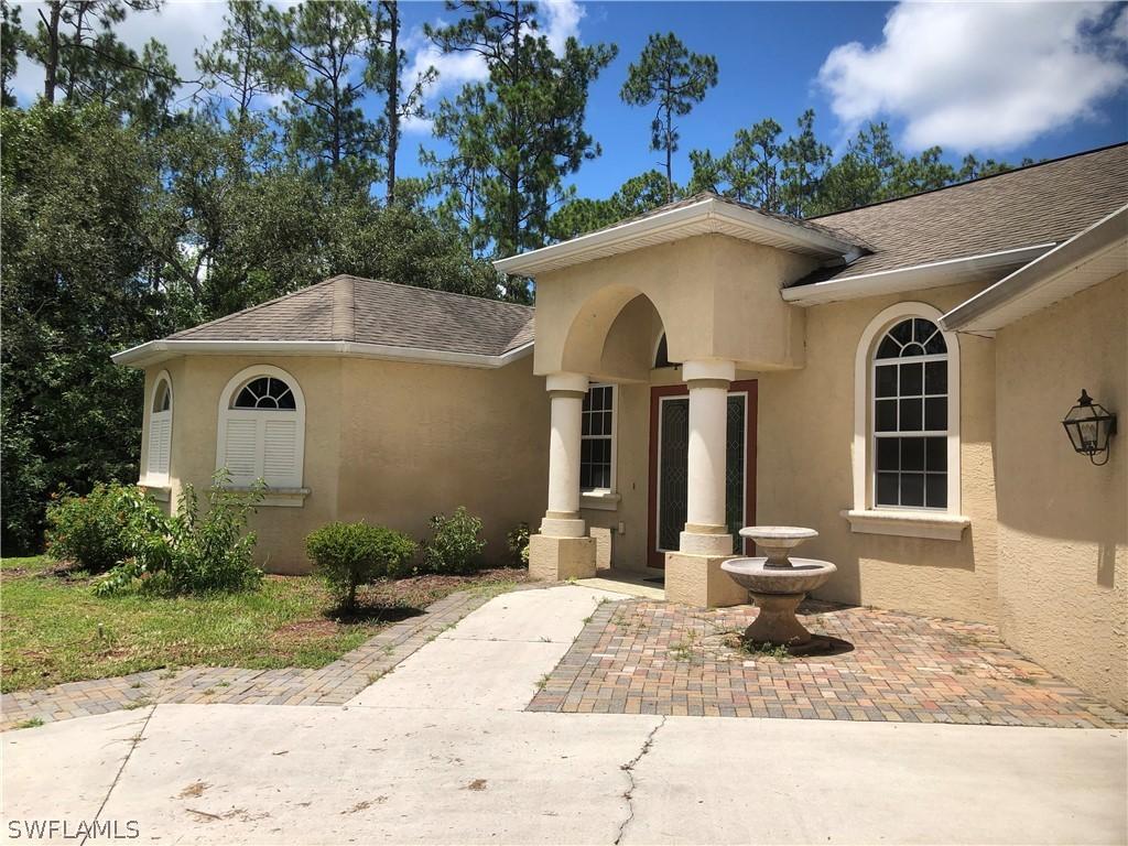 1005 Henry Ave., Lehigh Acres, FL 33972