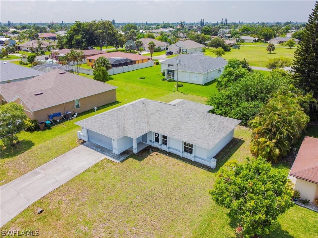 916 SE 22nd St., Cape Coral, FL 33990